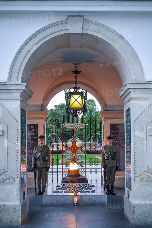 Tomb of the Unknown Soldier, Plac Marszalka Jozefa Pilsudskiego, Warsaw, Mazovian Voivodeship, Poland, Europe