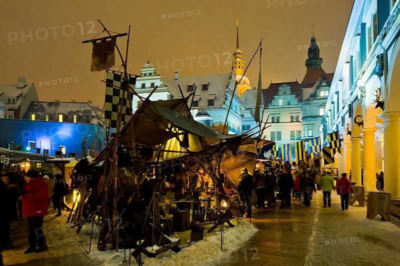 The nostalgic Christmas market in the stable yard of Dresden's Residence Palace also offers quiet and romantic moments in the Christmas hustle and bustle