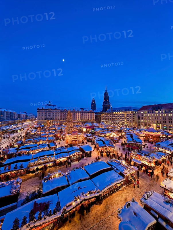 The Striezelmarkt, which has been held since 1434, is the oldest Christmas market in Germany and takes place on the Altmarkt. In 2009 the market was redesigned, a special landmark is for example the world's largest candle arch
