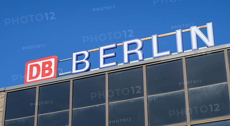 Station Lichtenberg, Weitlingstraße, Lichtenberg, Berlin, Germany, Europe