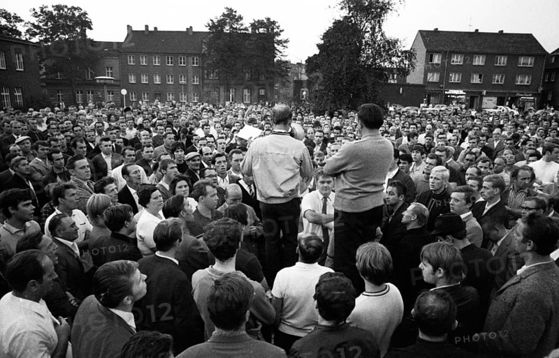 The spontaneous strike, here on 10.9.1969 by the miners of the Minister Stein colliery, was one of the starting points of the strike movement of what later became known as the September strikes in the coalfield, Germany, Europe