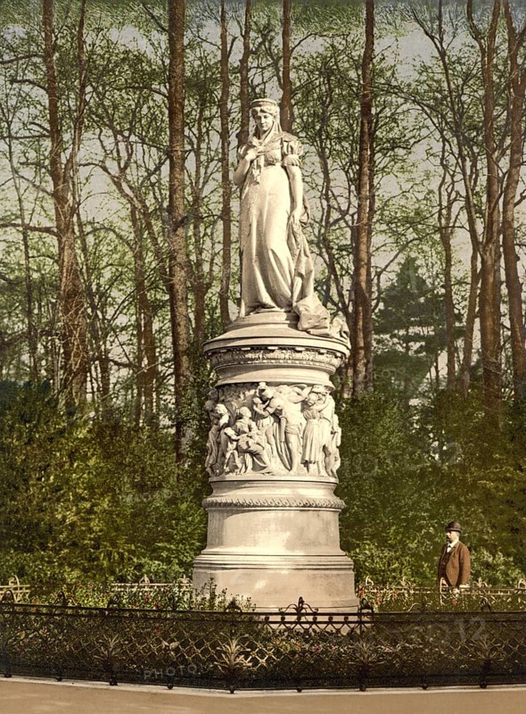 Monument to Queen Luise in Berlin, Germany, c. 1900, Historic, digitally restored reproduction of a photochromic print from the period, Europe