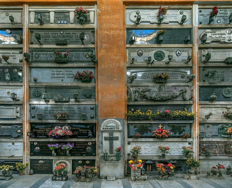 Wall with decorated graves at the Monumental Cemetery, Cimitero monumentale di Staglieno), Genoa, Italy, Europe