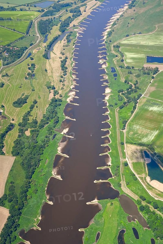 Aerial view of the Elbe south of Havelberg, river, groynes, dyke, flood protection, Saxony-Anhalt, Germany, Europe