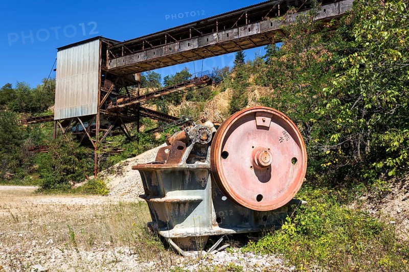 Conveyor system and sorting plant in the disused Vatter porphyry quarry, Dossenheim, Baden-Württemberg, Germany, Europe