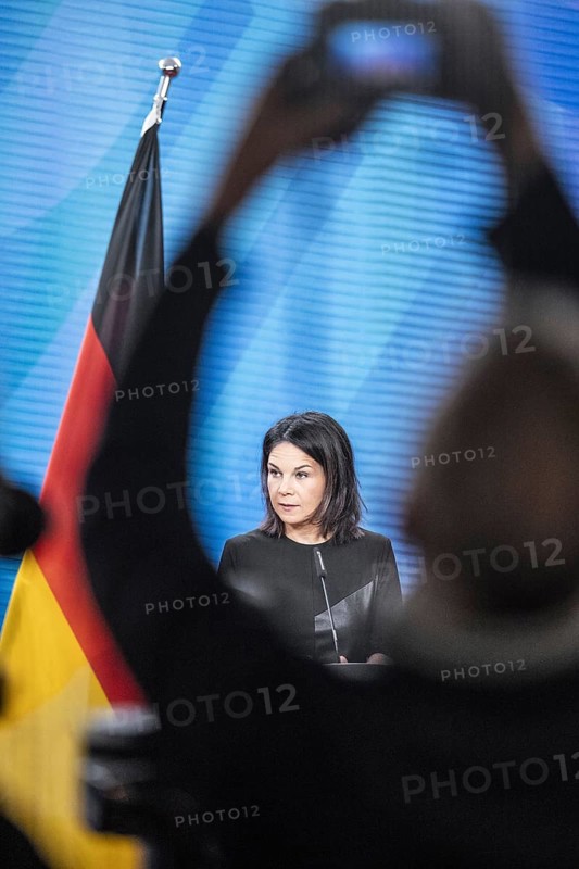 Annalena Baerbock (Buendnis 90 Die Gruenen), Bundesaussenministerin, trifft S.E. den geschv§ftsfvºhrende Minister fvºr Auswv§rtige Angelegenheiten und libanesische Staatsangehv?rige im Ausland der Libanesischen Republik, Herr Abdallah Bou