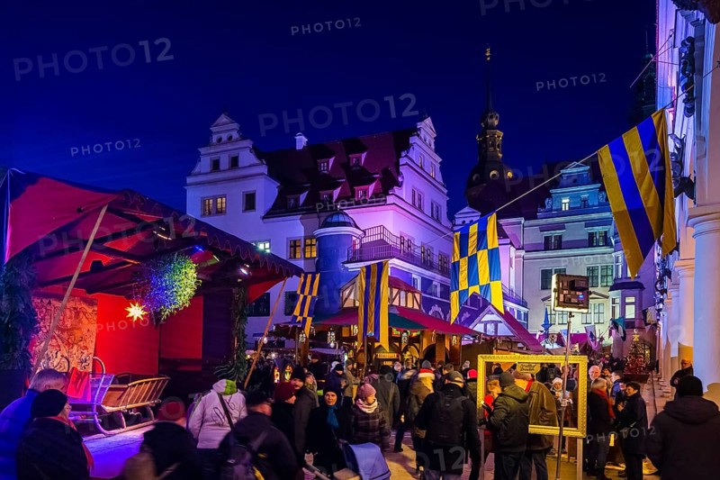 The nostalgic Christmas market in the stable yard of Dresden's Residence Palace also offers quiet and romantic moments in the Christmas hustle and bustle