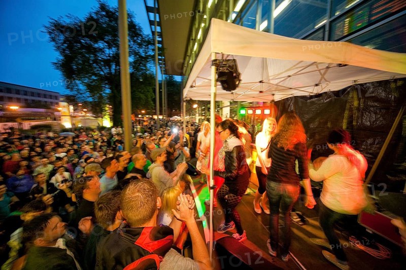 The Dresden Campus Party took place for the 16th time. The crowd rocked on a total of 6 band and party floors