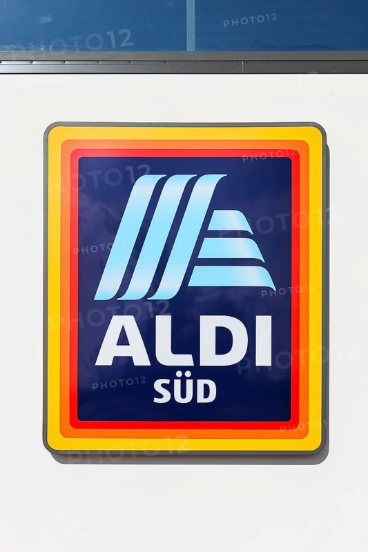 Aldi Süd logo on a branch discounter supermarket shop in Stuttgart, Germany, Europe