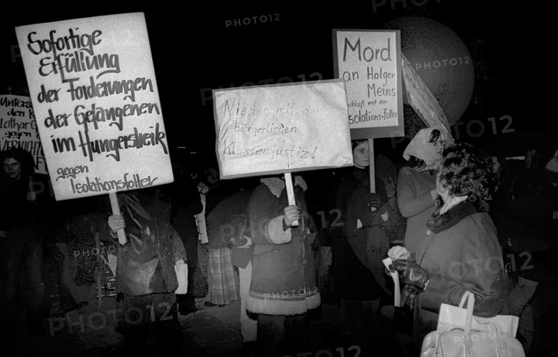 Left-wing sympathisers of the Red Army Faction (RAF) protesting in Dortmund on 13.11.1974 after the death following the hunger strike of Holger Meins in the city of Dortmund, Germany, Europe