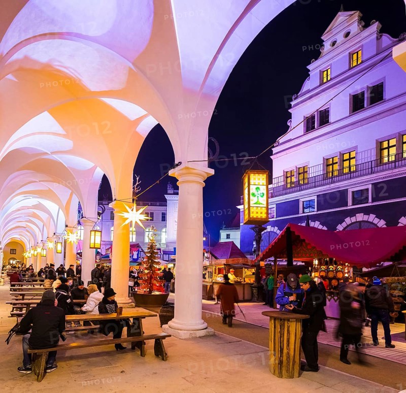 The nostalgic Christmas market in the stable yard of Dresden's Residence Palace also offers quiet and romantic moments in the Christmas hustle and bustle