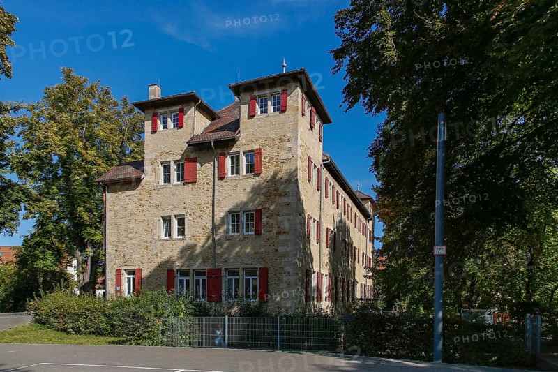 Pfullingen Castle, former moated castle, former Rempenburg also Lower Castle, preserved south-eastern wing, hunting lodge, music school, historic building, architecture, windows, shutters, Pfullingen, Baden-Württemberg, Germany, Europe