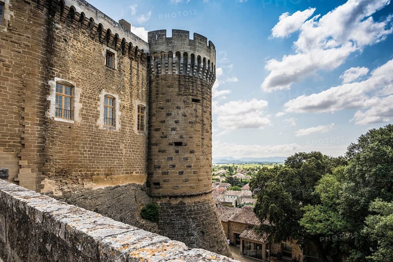 Castle and medieval village, Suze-la-Rousse, Département Drôme, Provence, Auvergne-Rhône-Alpes, France, Europe
