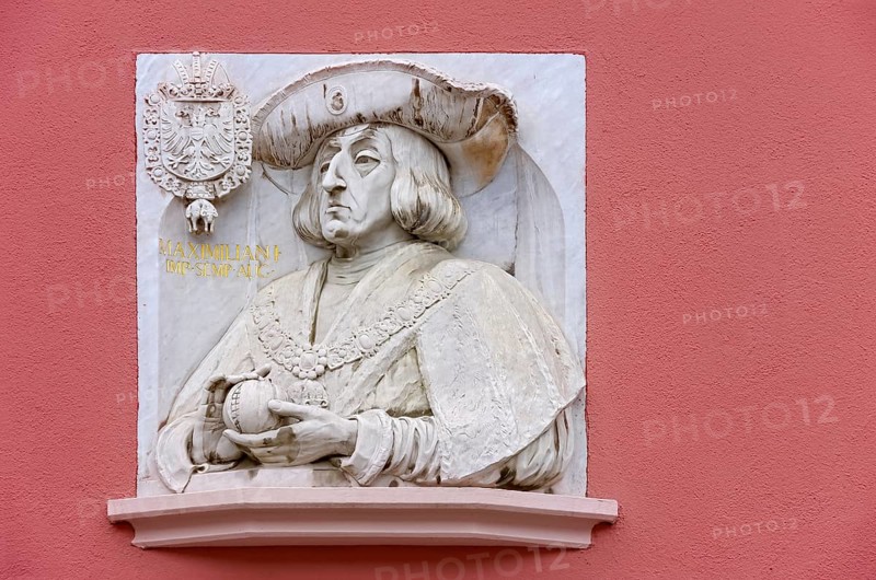 Portrait of Emperor Maximilian I by Waldemar Fenn after Albrecht Dürer, Haus zum Walfisch, Freiburg im Breisgau, Baden-Württemberg, Germany, Europe