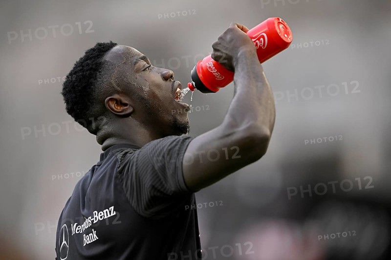 Silas Katompa Mvumpa VfB Stuttgart (14) drinks from the drinking bottle, Logo Coca Cola, Mercedes-Benz Arena, Stuttgart, Baden-Württemberg, Germany, Europe