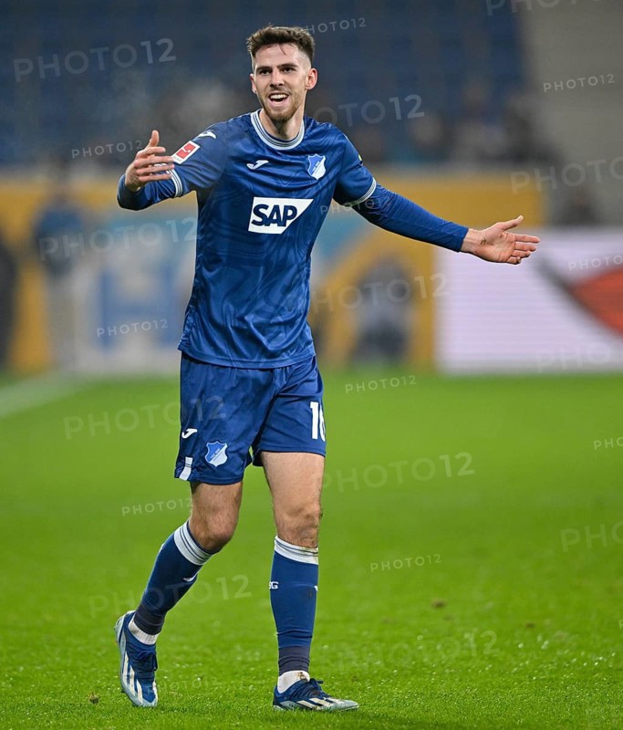 Anton Stach TSG 1899 Hoffenheim (16) Gesture Gesture PreZero Arena, Sinsheim, Baden-Württemberg, Germany, Europe