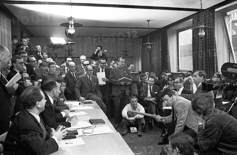 DEU, Germany, Düsseldorf: The communists' move from their exile in the GDR in 1969 was not without problems. Made possible by the Willy Brandt government's policy of détente, the leadership of the KPD came to Bonn in 1969 to found a new party. Legally, the KPD became the DKP. Offenburg. Press conference ca. 1969, Europe
