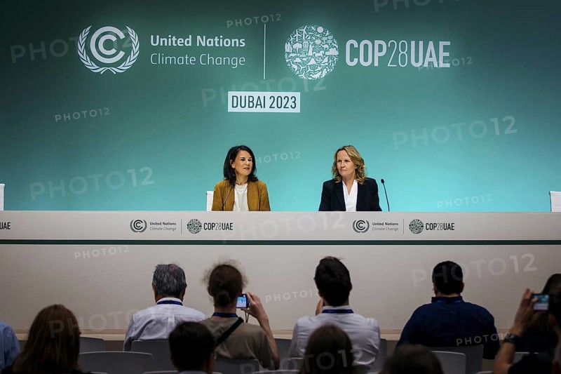 Annalena Baerbock (Buendnis 90 Die Gruenen), Bundesaussenministerin, aufgenommen im Rahmen einer Pressekonferenz auf bei der COP 28 in Dubai, 10.12.2023