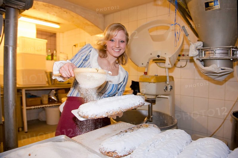 Dresden stollen girls baking stollen