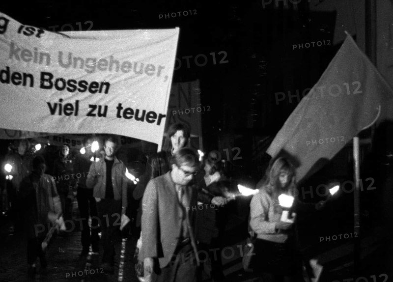 The congress of the DKP-affiliated Socialist German Workers' Youth (SDAJ) on 11.09.1971 in Bremen was accompanied by demonstrations by the youth organisation in Bremen and Wildeshausen, Germany, Europe