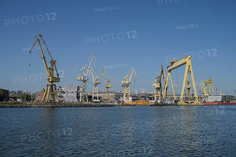 Cranes, old shipyard Stocznia Szczecinska Wulkan, Szczecin, West Pomeranian Voivodeship, Poland, Europe