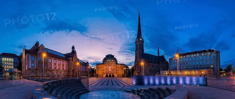 The Theatre Square in Chemnitz is located on the Street of Nations near the main railway station. It is surrounded by the König-Albert-Museum, the opera house, St. Peter's Church and the Hotel Chemnitzer Hof. It got its name when the opera house was still called the New City Theatre
