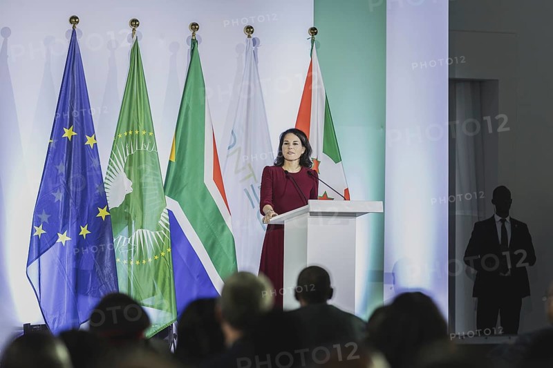 Annalena Baerbock (Buendnis 90 Die Gruenen), Bundesaussenministerin, aufgenommen im Rahmen der Einweihungszeremonie fuer die Produktionsstaette fuer mRNA-Impfstoffe der Firma Biontech in Kigali, 18.12.2023. Baerbock reist nach Ruanda fuer bilaterale Gesp