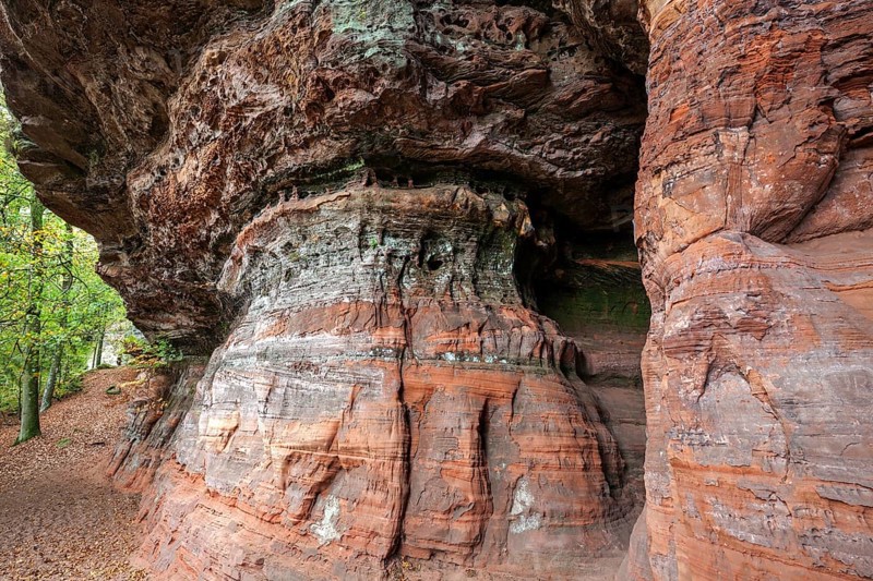 Old castle rock, red sandstone rock formation, natural and cultural monument, Brechenberg near Eppenbrunn, Palatinate Forest, Rhineland-Palatinate, Germany, Europe