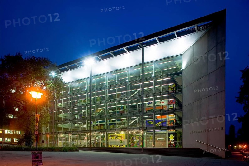 The new lecture hall centre at the Technical University of Dresden (1998) is exceptionally colourful. Designed by Michael fisherman-Art, it is currently the largest and most modern of its kind in eastern Germany