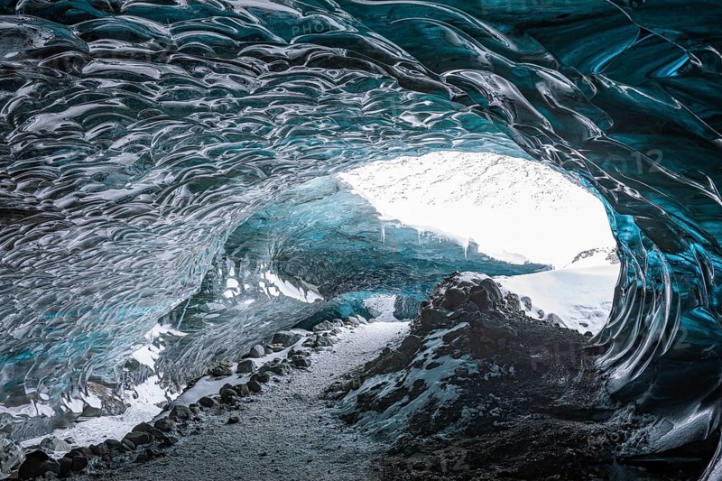 Aquamarine-coloured ice combs at the entrance to Pröng Ice Cave, Sudurland, Iceland, Europe