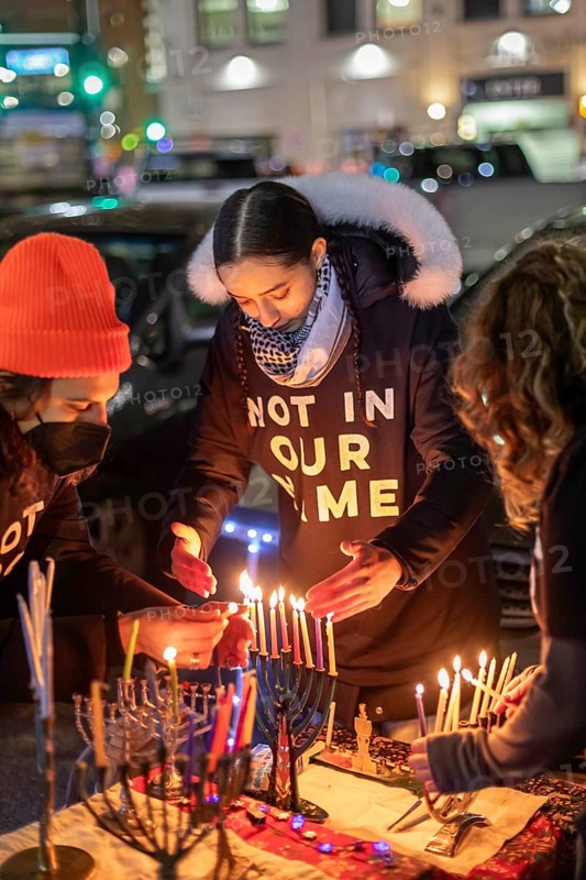 Detroit, Michigan USA, 7 December 2023, On the first night of Hanukkah, Jews for Ceasefire gathered to light menorahs, calling for a ceasefire in the fighting in Gaza