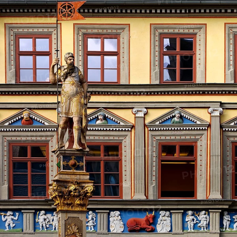 The statue Romans in front of the Haus zum Roten Ochsen, a very beautiful Renaissance building, Fischmarkt, Erfurt, Thuringia, Germany, Europe
