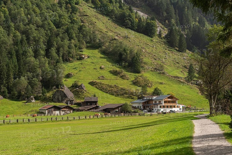 Hiking trail in Stilluptal, Gasthof Stilluper Haus, Stillupgrund, Mayrhofen, Zillertal Alps High Mountain nature park Park, Alpine pastures, Tyrol, Austria, Europe