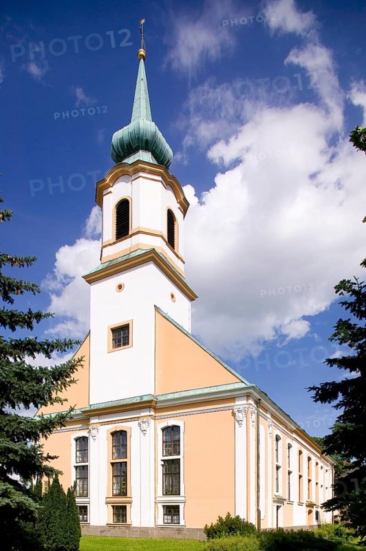 St Matthew's Church, a baroque Protestant church built by Daniel Pöppelmann in 1728. The church's patron saint also lies in the associated St Matthew's Cemetery