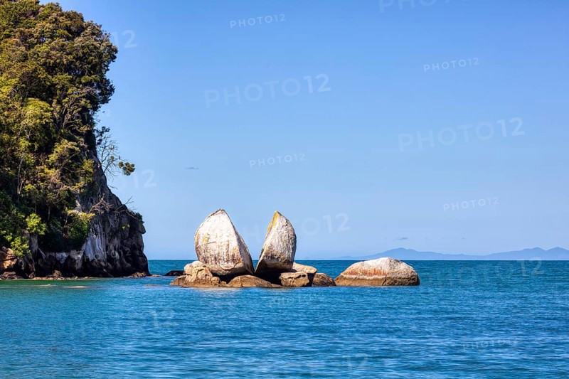 Split Apple Rock, Tasman Bay, Kaiteriteri, New Zealand, Oceania