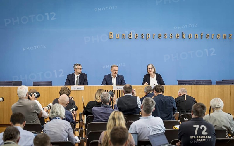 Presentation of the government draft for the 2025 federal budget at the Federal Press Conference by Christian Lindner (FDP), Federal Minister of Finance, and the State Secretary at the Federal Ministry of Finance, Wolf Reuter