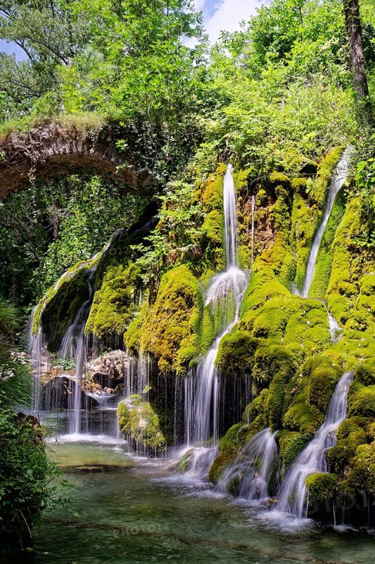 The Oasi Cascate Capelli Di Venere waterfall, also known as Fontana Capello, is located in the Cilento, Vallo di Ciano e Alburti National Park. The national park is the second largest national park in Italy. Casaletto Spartano, Province of Salerno, Campania, Southern Italy, Southern Europe