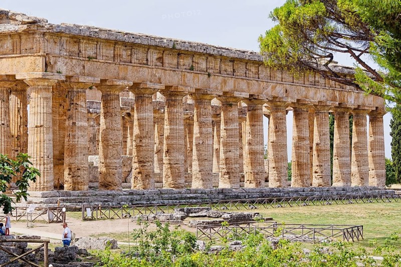 Paestum archaeological site and ruins, UNESCO World Heritage Site, in the province of Salerno. Paestum, Capaccio, Campania, Italy, Southern Europe, Europe
