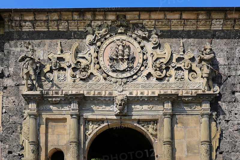 Gate portal, lower castle gate, stone figures, decoration, relief, columns, coat of arms, Hohentübingen Castle, Museum of the University of Tübingen MUT, higher education institution, historical building, place of learning, Renaissance complex built in the 16th century, Eberhard Karls University of Tübingen, Tübingen, Baden-Württemberg, Germany, Europe