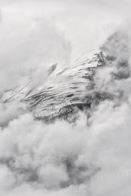 Poor visibility in cloudy skies in the Swiss Alps, clouds, poor visibility, nature, winter, fog, foggy, cloudy, cloud cover, Valais, Switzerland, Europe