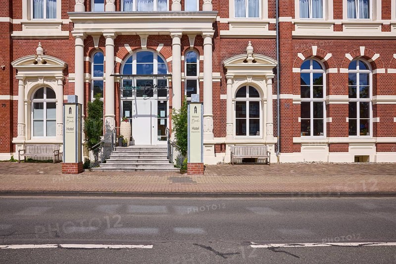 Entrance to the Hotel Weberei Bendix in the warehouse of the former Bendix weaving and spinning mill on Lüdinghauser Strasse in Dülmen, Münsterland, Coesfeld district, North Rhine-Westphalia, Germany, Europe