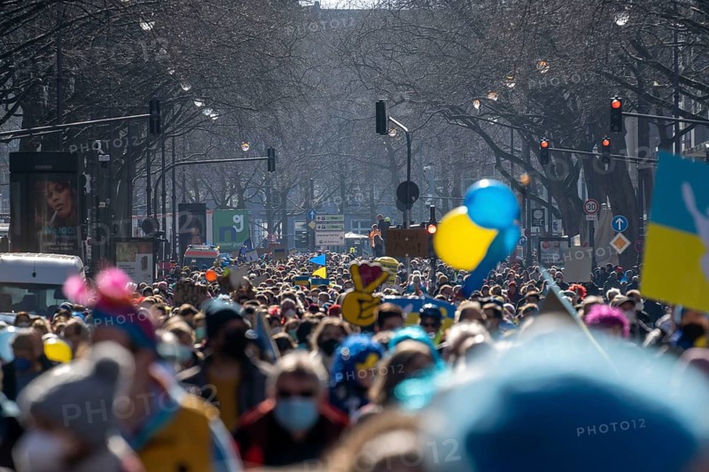 Peace demonstration against the war in Ukraine, instead of the Rose Monday parade in Cologne, with over 250, 000 participants, in the city centre, with many carnivalists, North Rhine-Westphalia, Germany, Europe