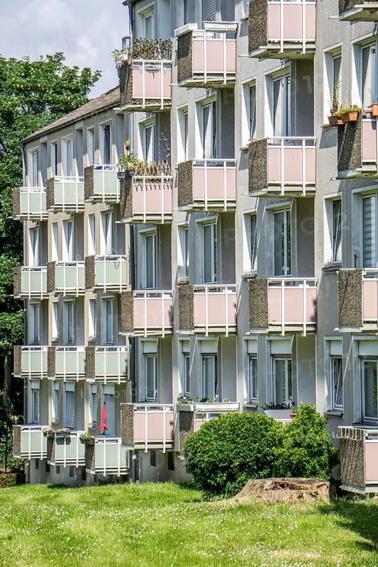 Apartment blocks, flats, residential districts, balconies, residential buildings, facades, real estate, Essen, North Rhine-Westphalia, Germany, Europe