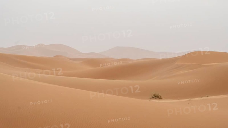 Sandstorm in the desert, dunes, Erg Chebbi, Sahara, Merzouga, Morocco, Africa