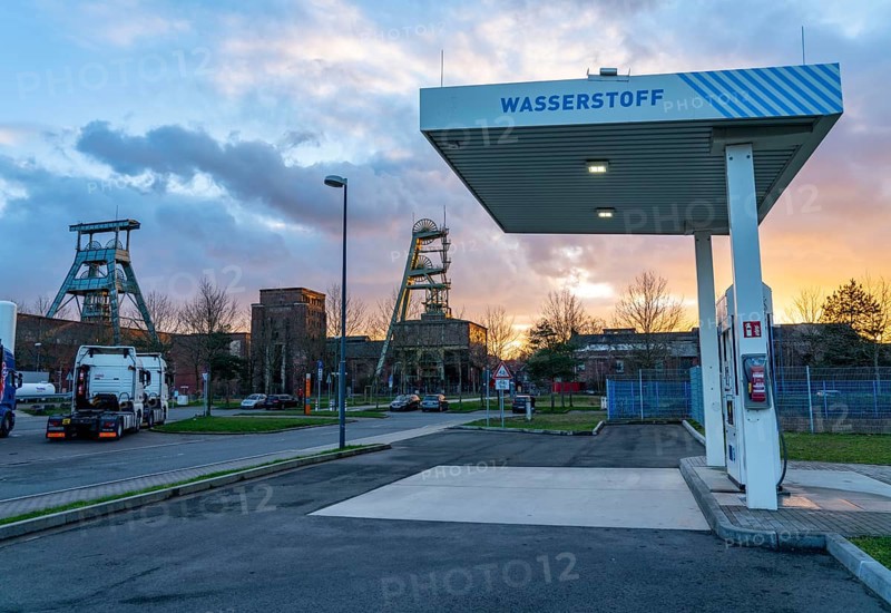 Hydrogen filling station, at the Hertern hydrogen competence centre, h2Herten, on the site of the disused Ewald mine in Herten, North Rhine-Westphalia, Germany, Europe
