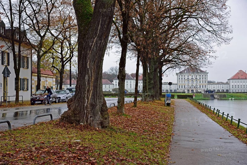 Europe, Germany, Bavaria, Munich, Nymphenburg Palace, Palace Canal and Palace in Autumn, Hamburg, Hamburg, Federal Republic of Germany, Europe