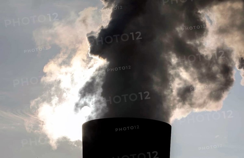 Schwarze Pumpe lignite-fired power plant operated by LEAG Lausitz Energie Kraftwerke AG. The phase-out of coal-fired power generation is to take place by 2038, 11.11.2021