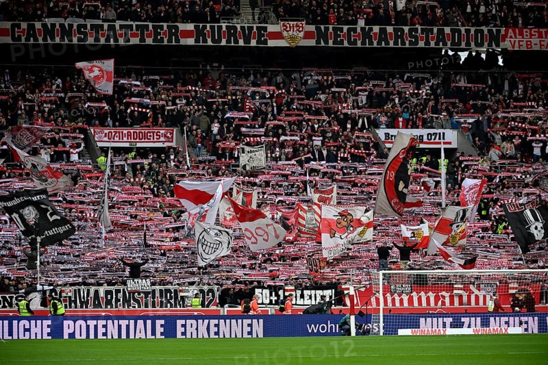 Cannstatter Kurve, fan block, fans, fan curve, flags, flags, atmosphere, atmospheric, MHPArena, MHP Arena Stuttgart, Baden-Württemberg, Germany, Europe