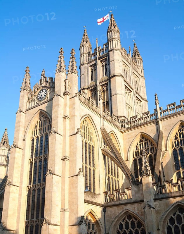 English flag flying on the tower of the Abbey church, Bath, Somerset, England, United Kingdom, Europe