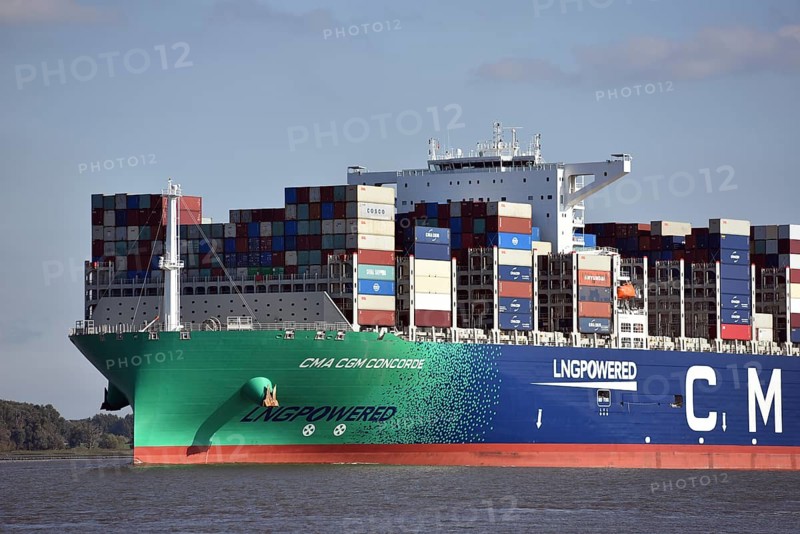 Europe, Germany, Hanseatic City of Hamburg, harbour, Elbe, CMA CGM Concorde departing Hamburg for the North Sea, LNGPowered, forecastle and bridge, container, Europe